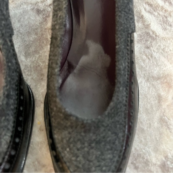 Stuart Weitzman Black Gray Patent Wool Leather Heels size 6.5 - Picture 9 of 10